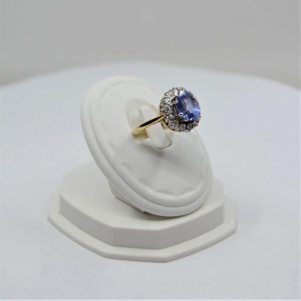 18k sapphire and diamond ring